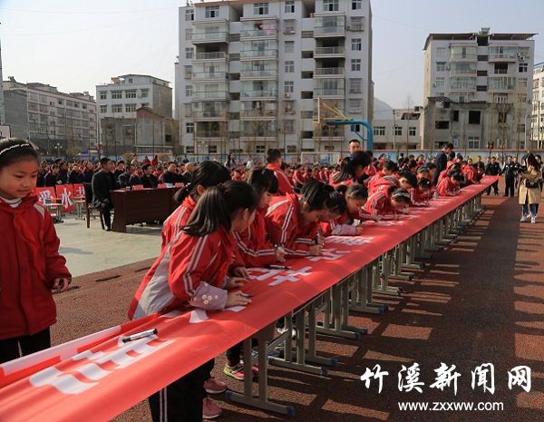 进校园 (2)