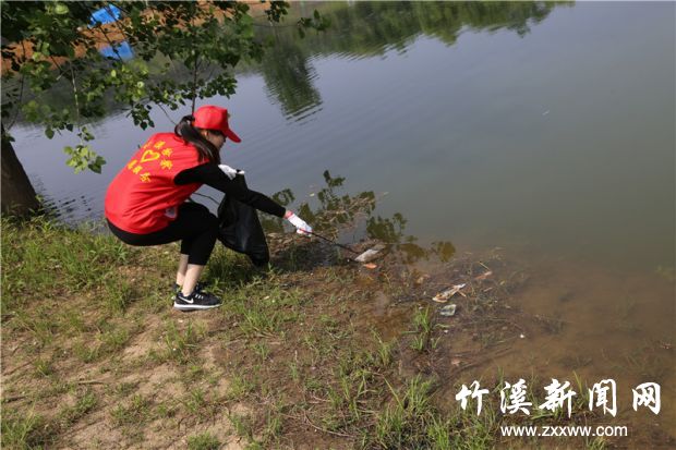青年志愿者垃圾2