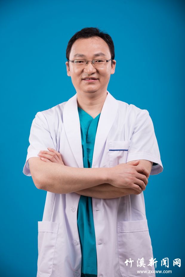 江成龙