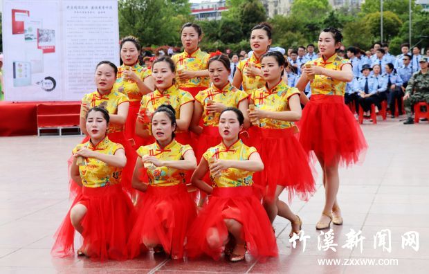 6.音乐快板《学习强国铸辉煌》