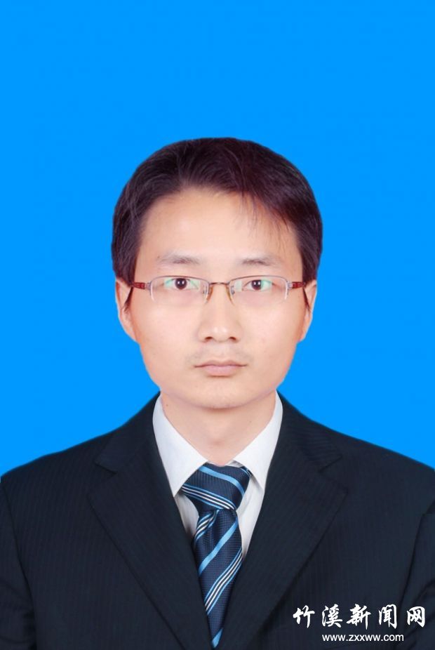 肖亮