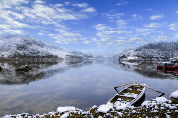 龙湖雪景