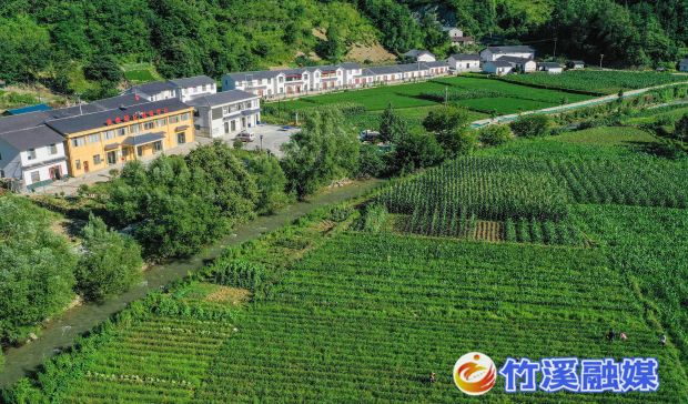 1 兵营镇麻湾村安置点